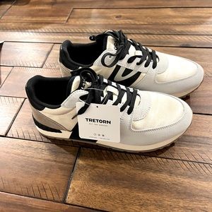 Brand new, never worn women’s shoes